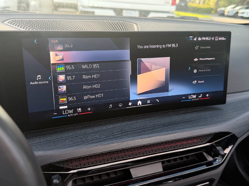 Used 2025 BMW 430i Convertible RWD image 21