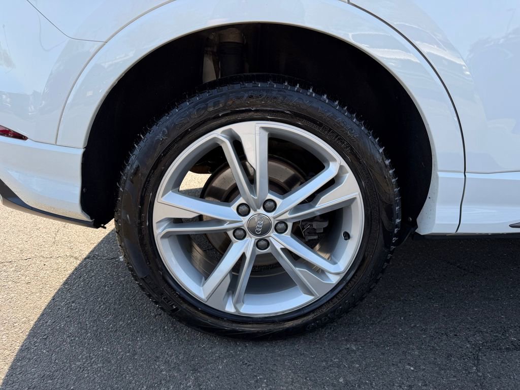 Used 2020 Audi Q3 2.0T Premium Plus w/ Premium Plus Package AWD/4WD image 12