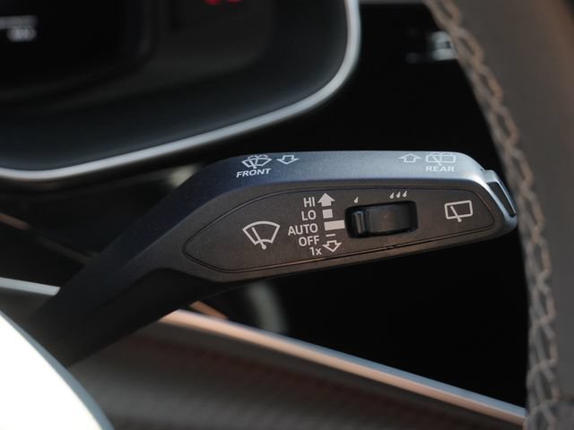 Used 2025 Audi SQ7 Prestige AWD/4WD image 31