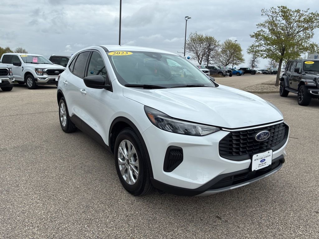 Used 2023 Ford Escape Active w/ Cold Weather Package FWD image 2