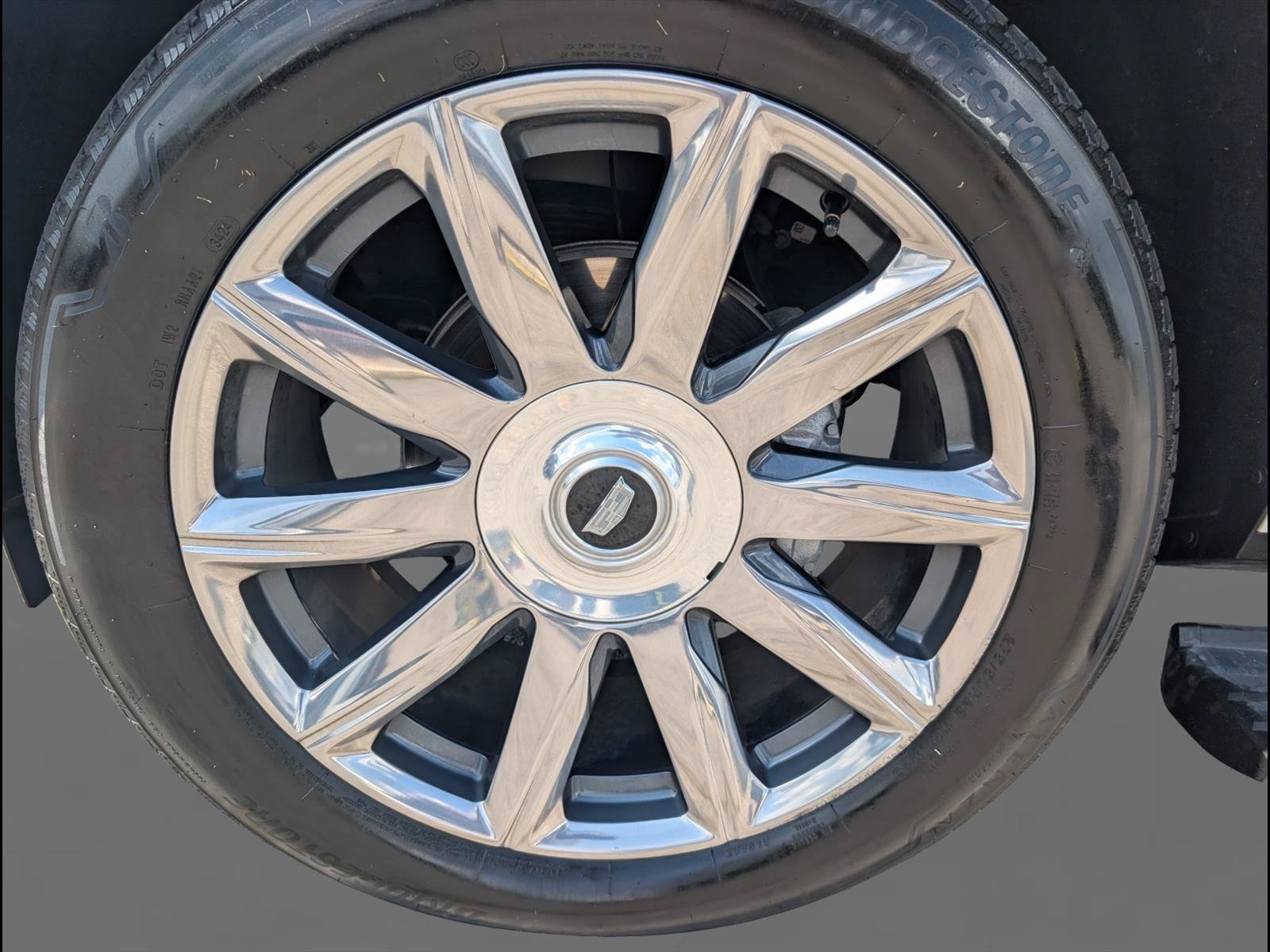Used 2024 Cadillac Escalade ESV Premium Luxury Platinum AWD/4WD image 25