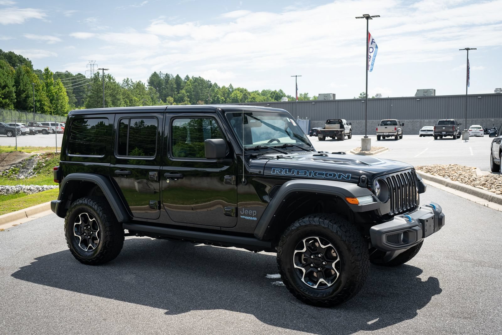 Used 2021 Jeep Wrangler Unlimited Rubicon 4xe w/ Cold Weather Group AWD/4WD image 12
