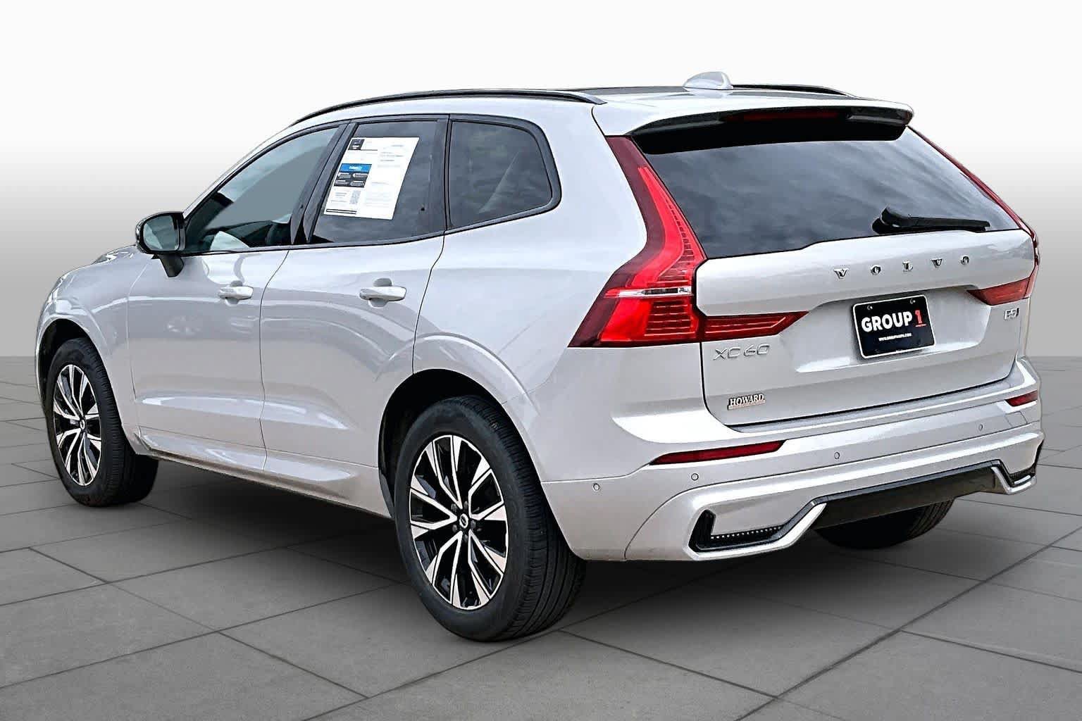 Used 2025 Volvo XC60 B5 Plus AWD/4WD image 12
