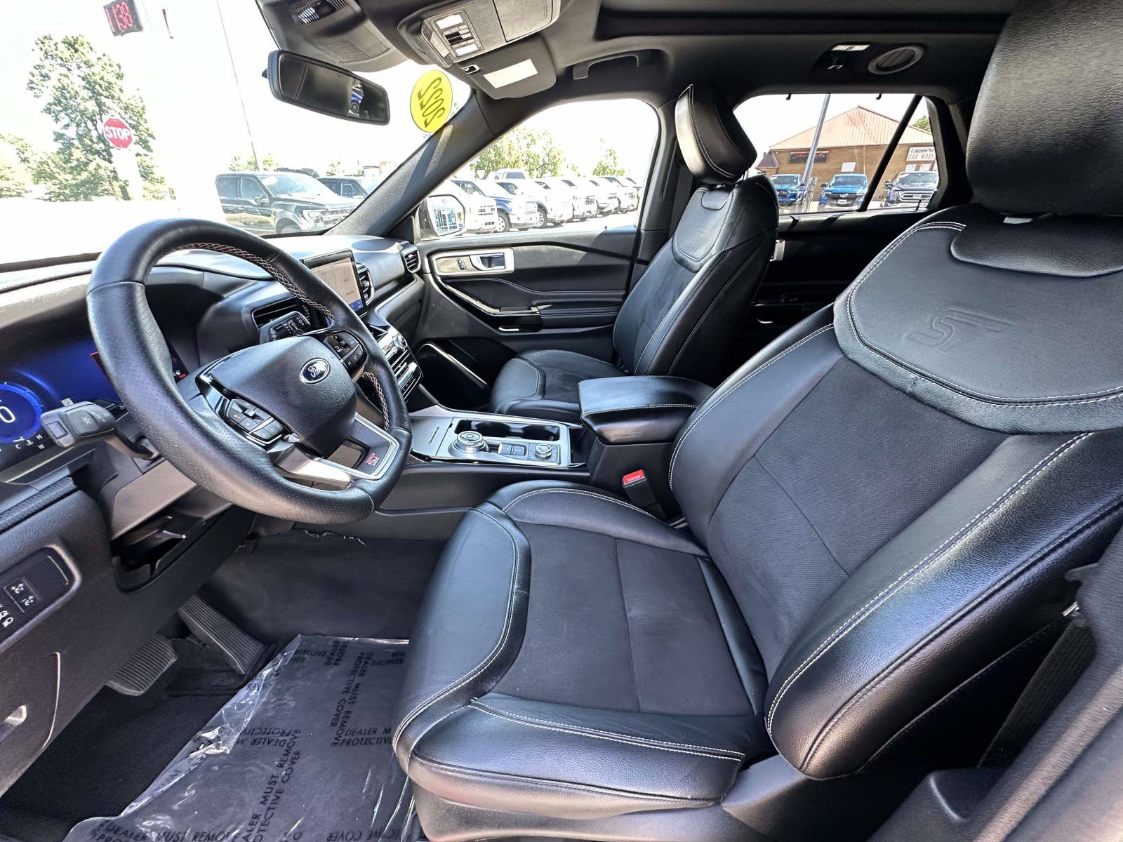 Used 2022 Ford Explorer ST AWD/4WD image 18