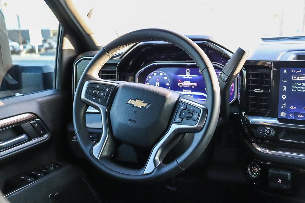 Used 2026 Chevrolet Silverado 3500 LT AWD/4WD image 17