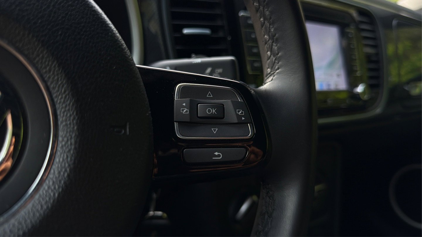 Used 2014 Volkswagen Beetle R-Line FWD image 32