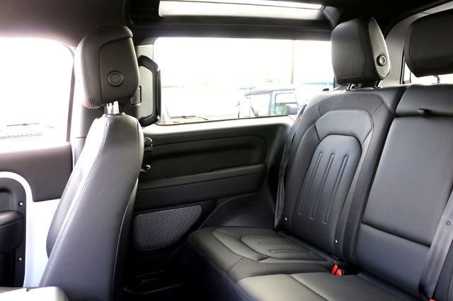 Used 2022 Land Rover Defender 90 X-Dynamic HSE image 23