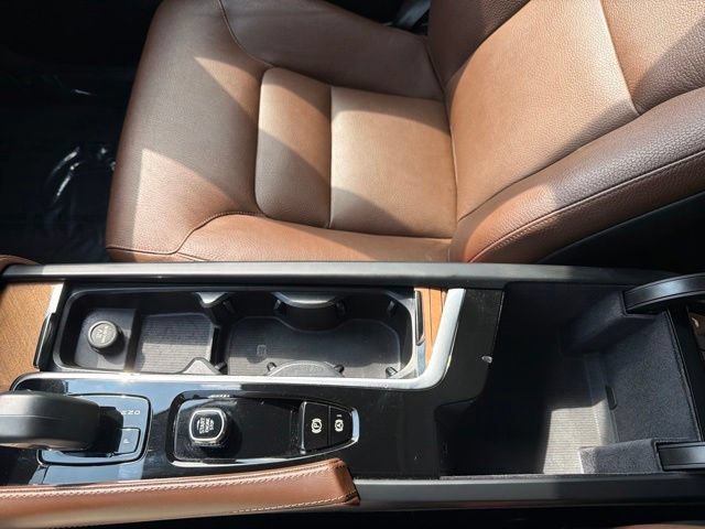 Used 2023 Volvo XC90 B6 Plus w/ Protection Package Premier AWD/4WD image 18