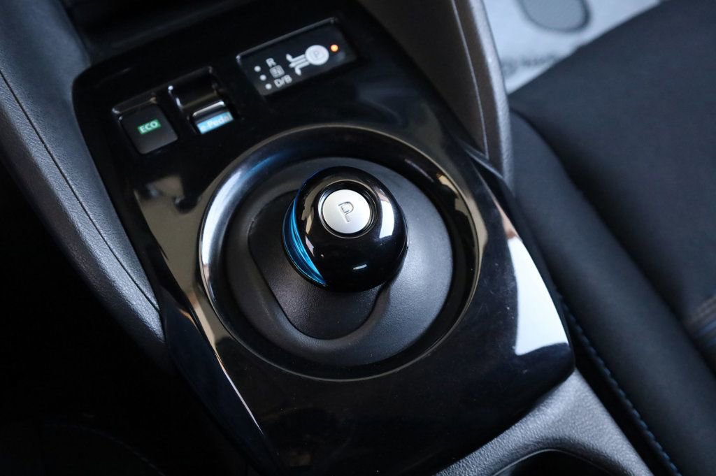 Used 2018 Nissan Leaf SV w/ SV Technology Package image 38