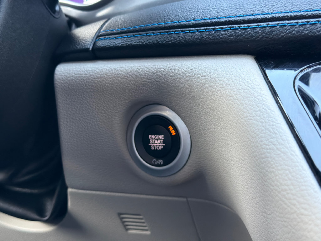 Used 2021 Chrysler Pacifica Touring FWD image 27