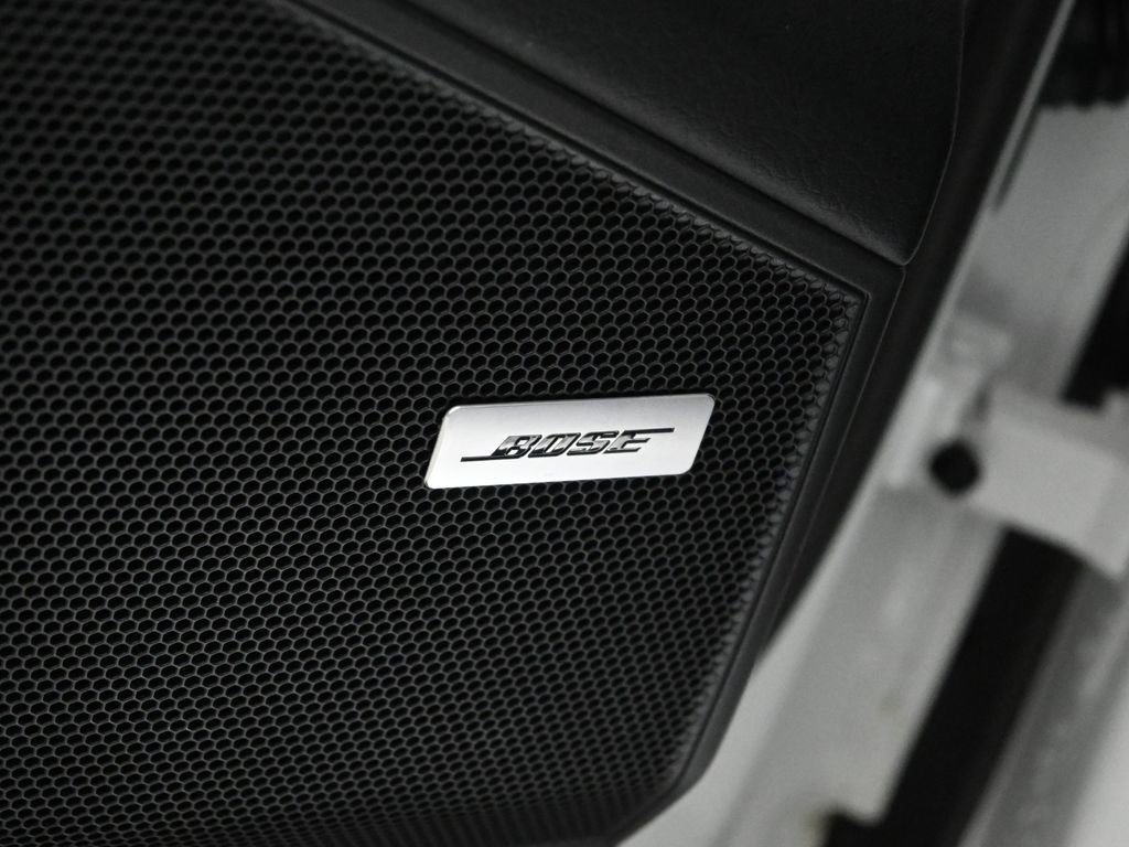 Used 2025 Porsche Cayenne image 33