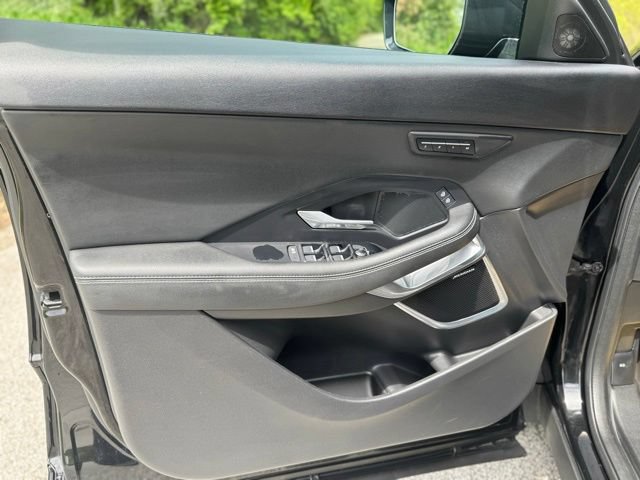 Certified 2024 Jaguar E-PACE R-Dynamic SE AWD/4WD image 9