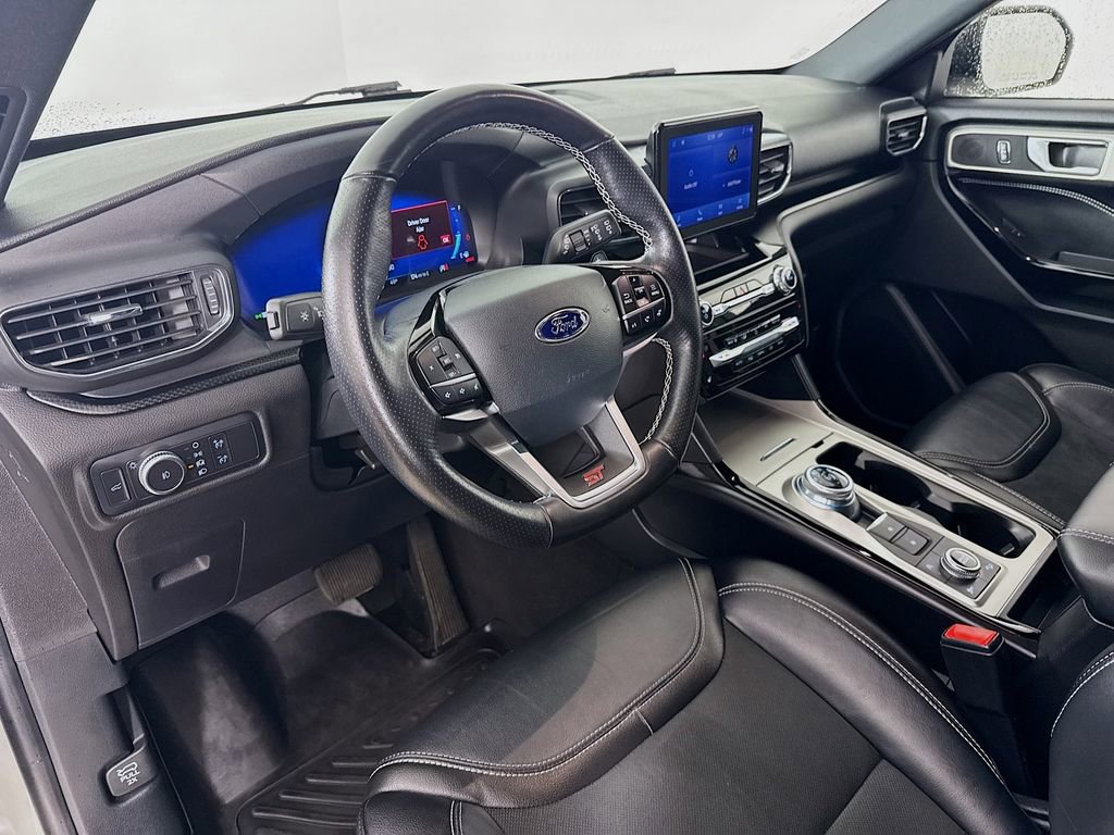Used 2022 Ford Explorer ST image 10