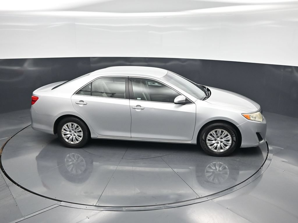 Used 2014 Toyota Camry LE FWD image 46