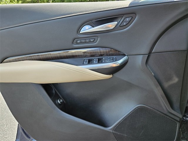 Certified 2025 Cadillac XT4 Premium Luxury image 30