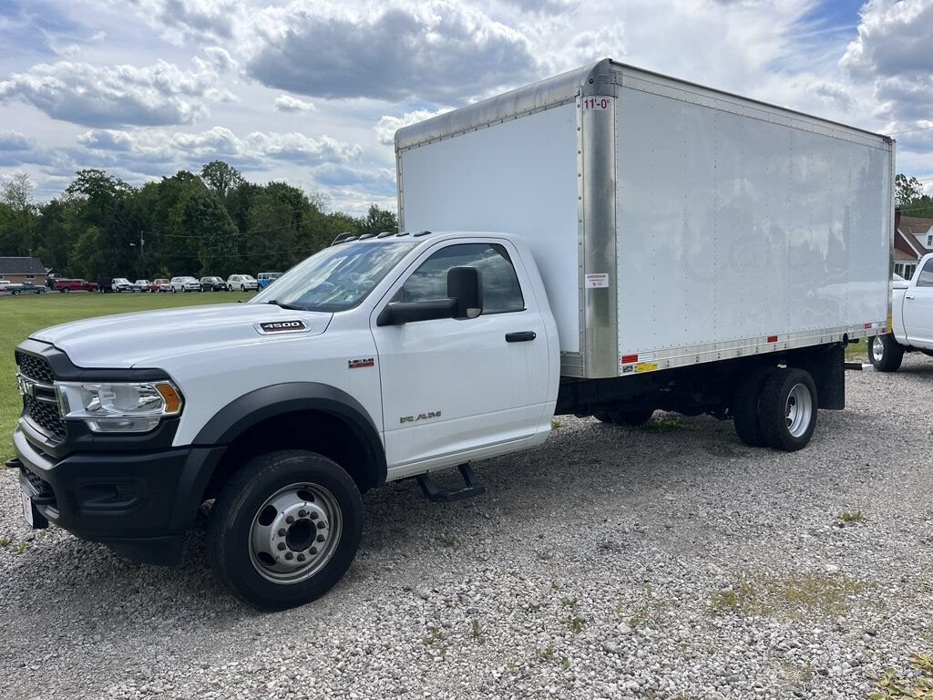 Used 2022 RAM 4500 Tradesman RWD image 2