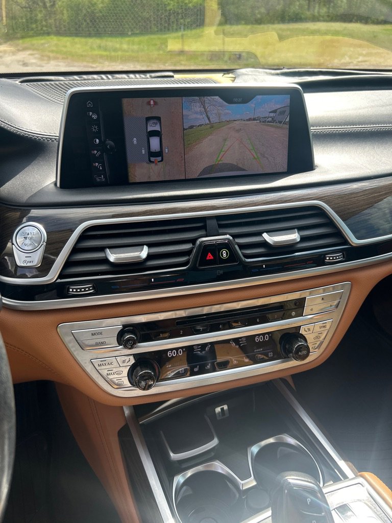 Used 2016 BMW 740i image 12