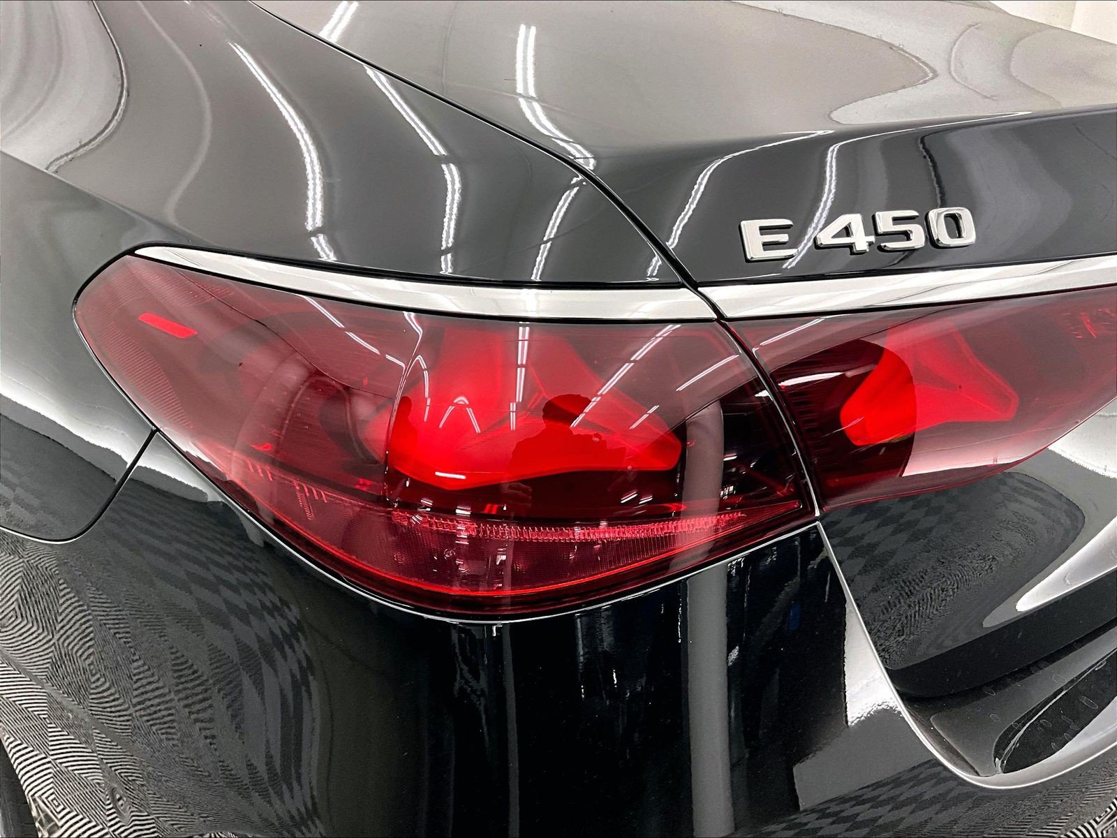 New 2026 Mercedes-Benz E 450 4MATIC Sedan image 12
