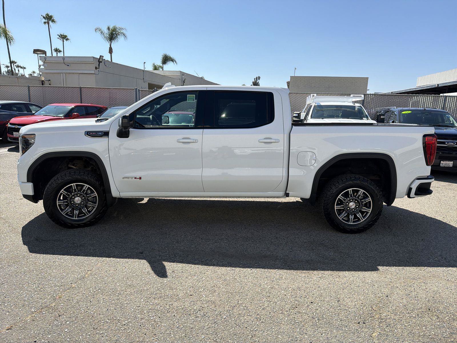 Used 2025 GMC Sierra 1500 AT4 AWD/4WD image 8