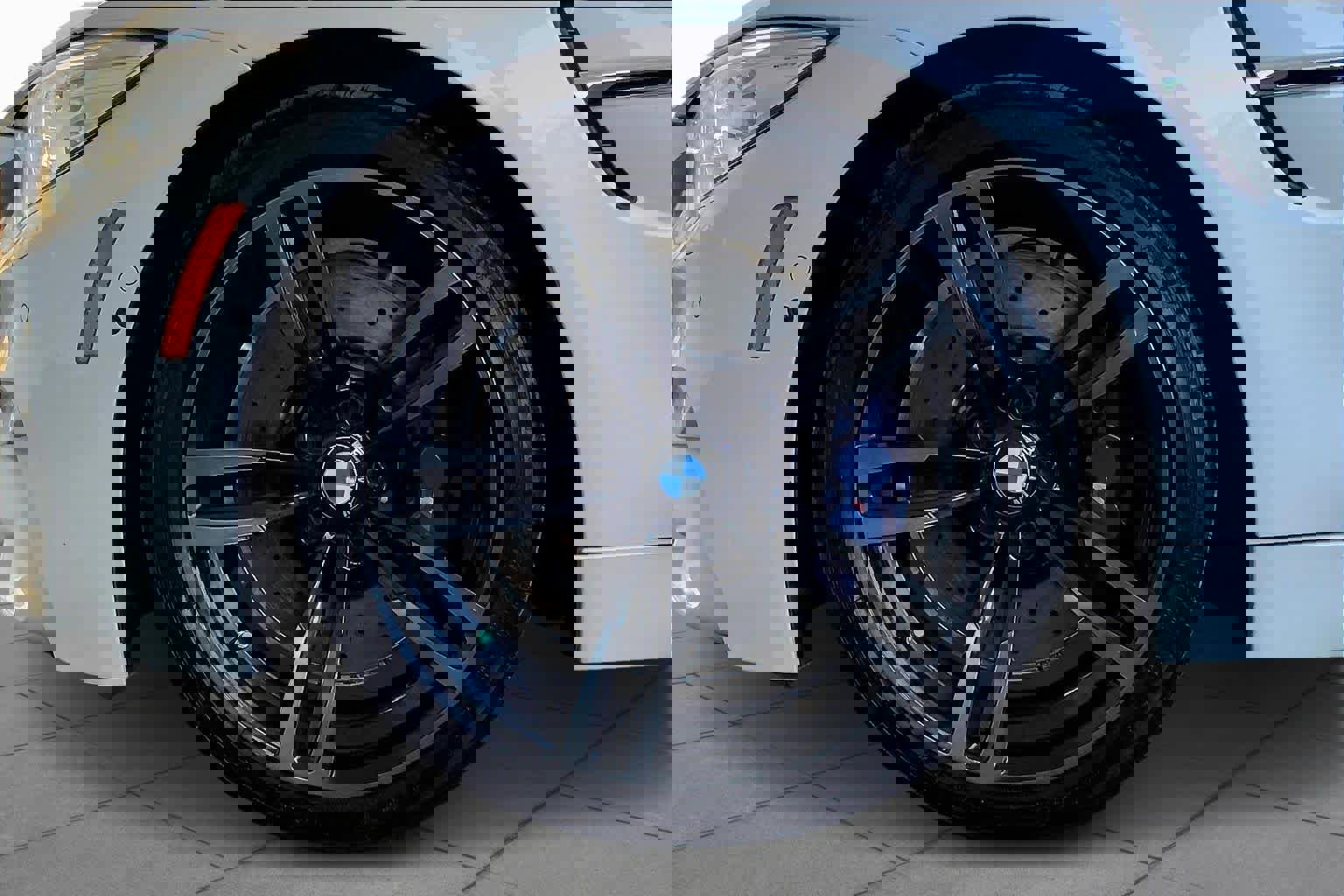 Used 2015 BMW M4 Convertible image 10