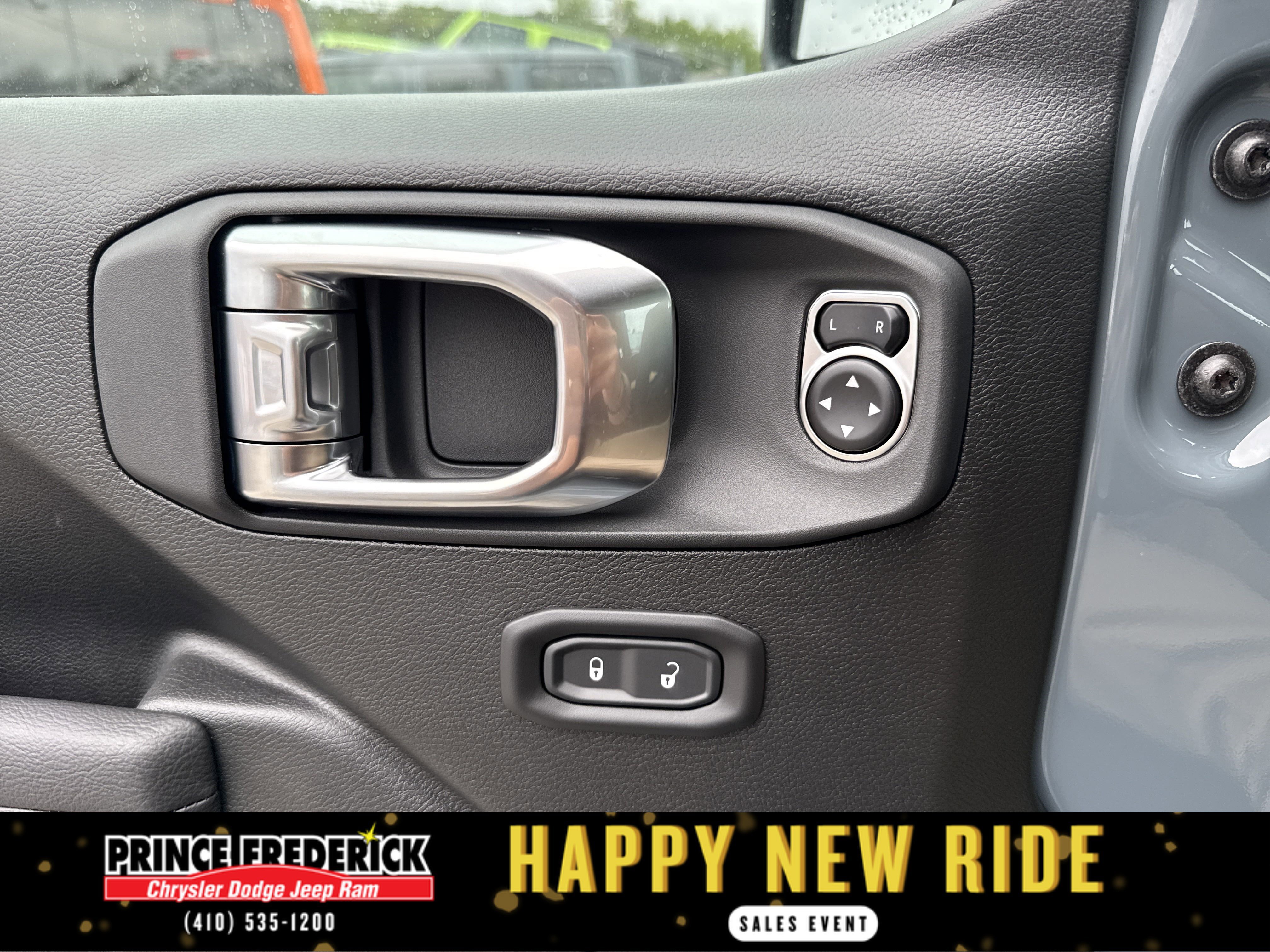 New 2025 Jeep Gladiator Sport image 28