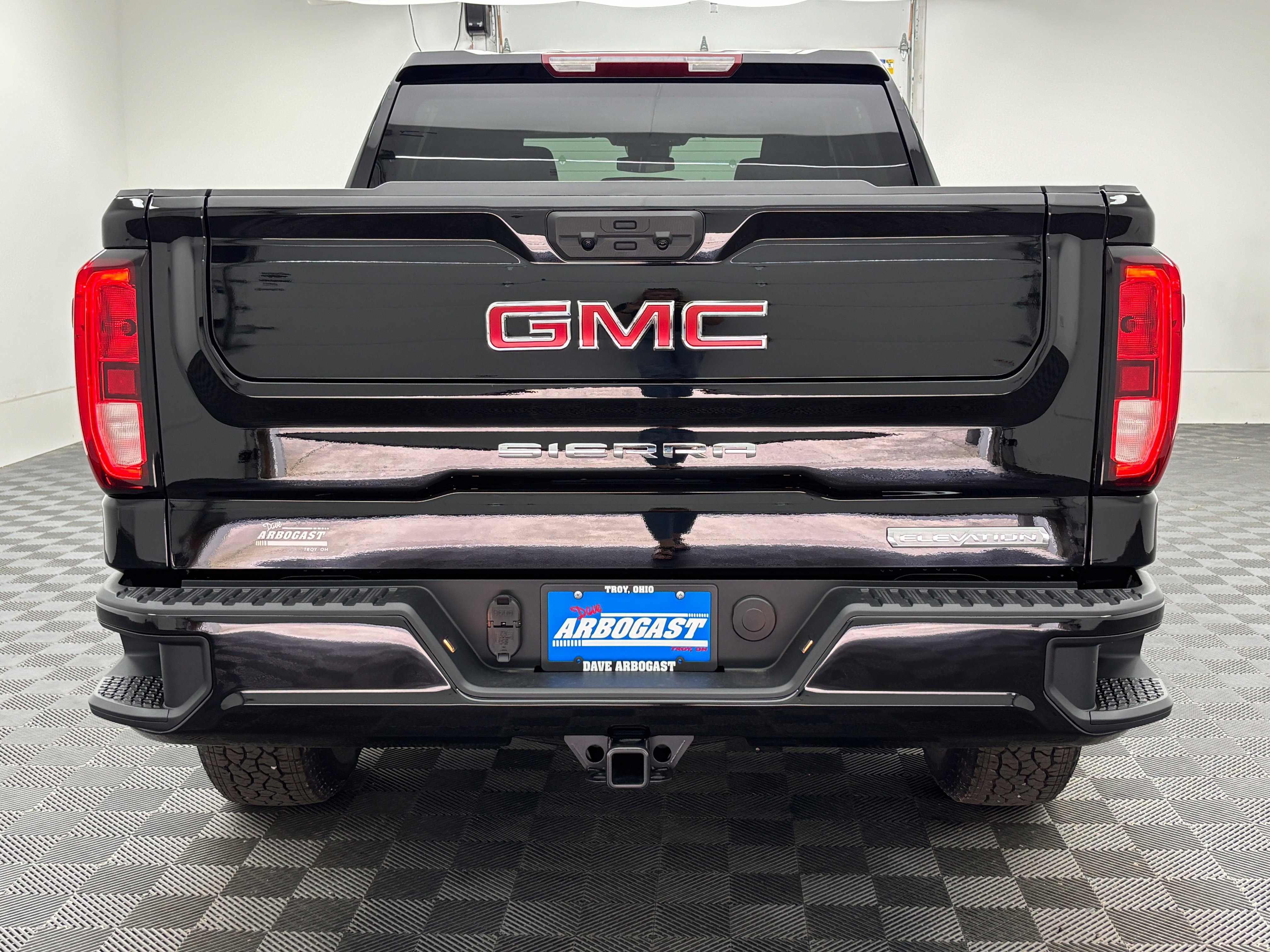 New 2026 GMC Sierra 1500 Elevation w/ Elevation Select Package AWD/4WD image 8
