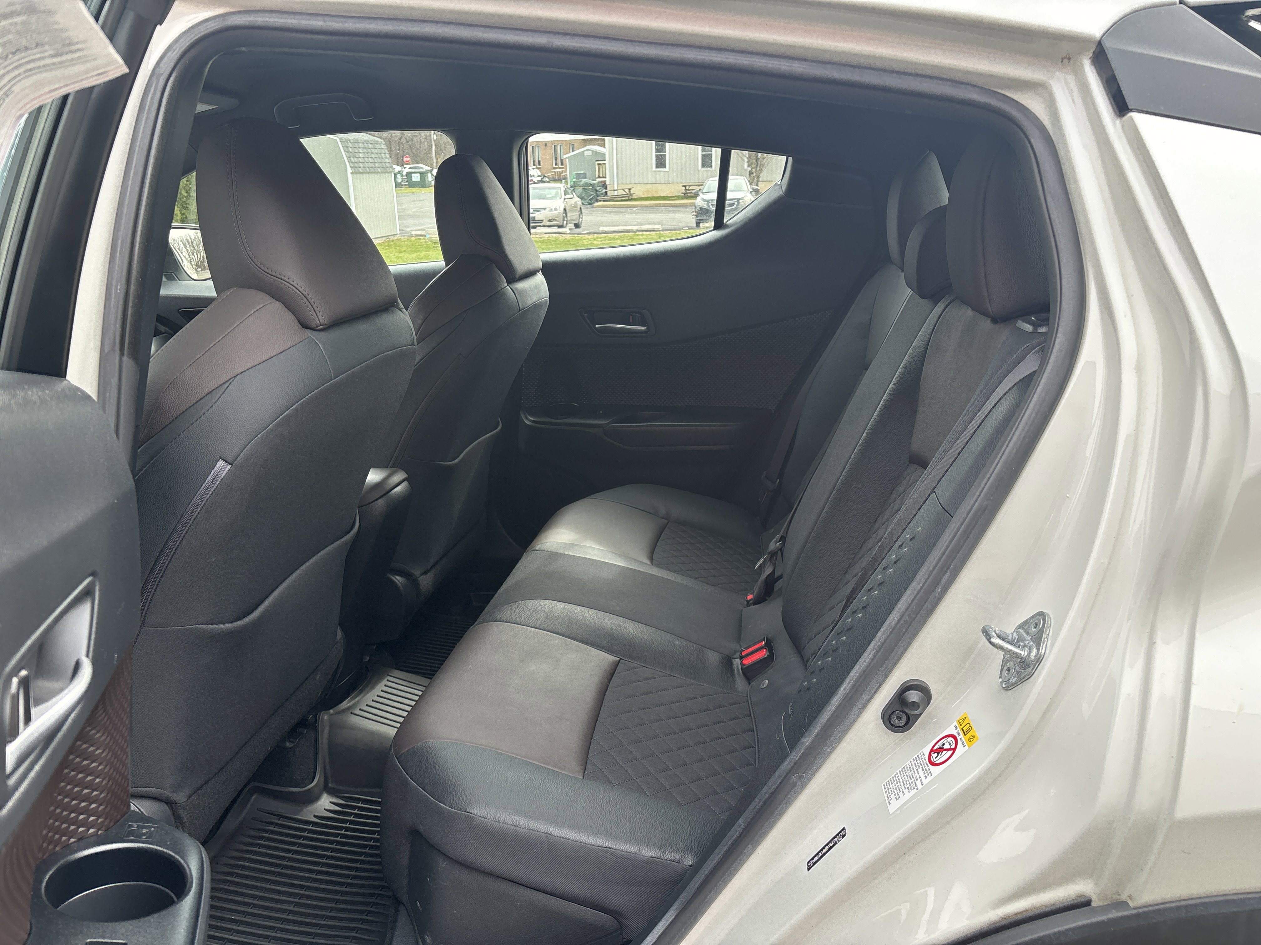 Used 2019 Toyota C-HR Limited image 14