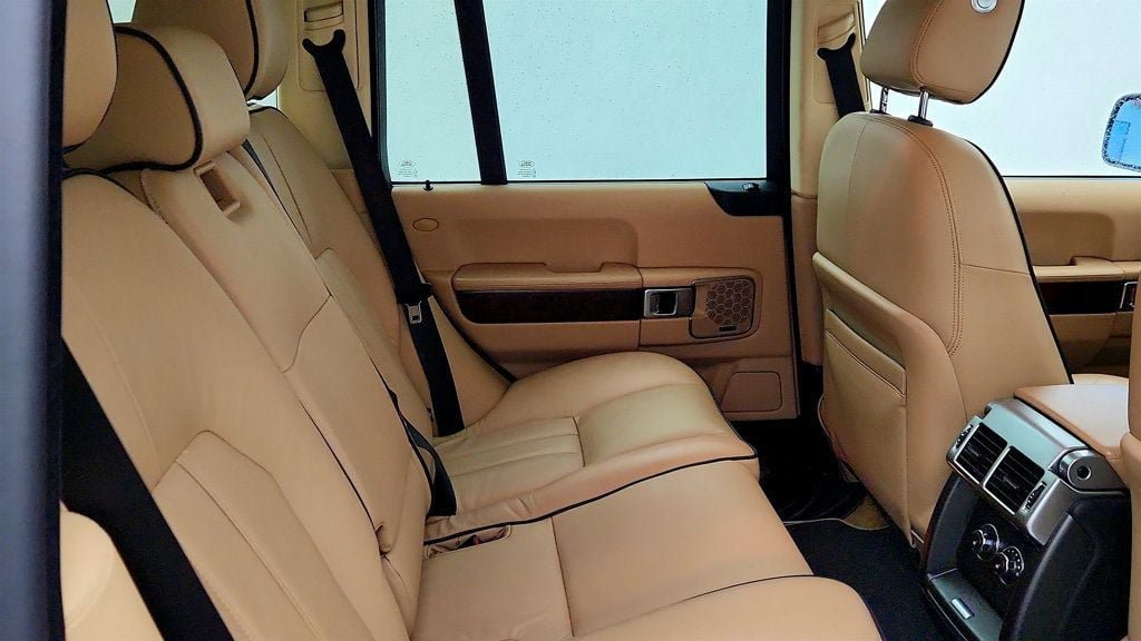 Used 2012 Land Rover Range Rover HSE AWD/4WD image 24