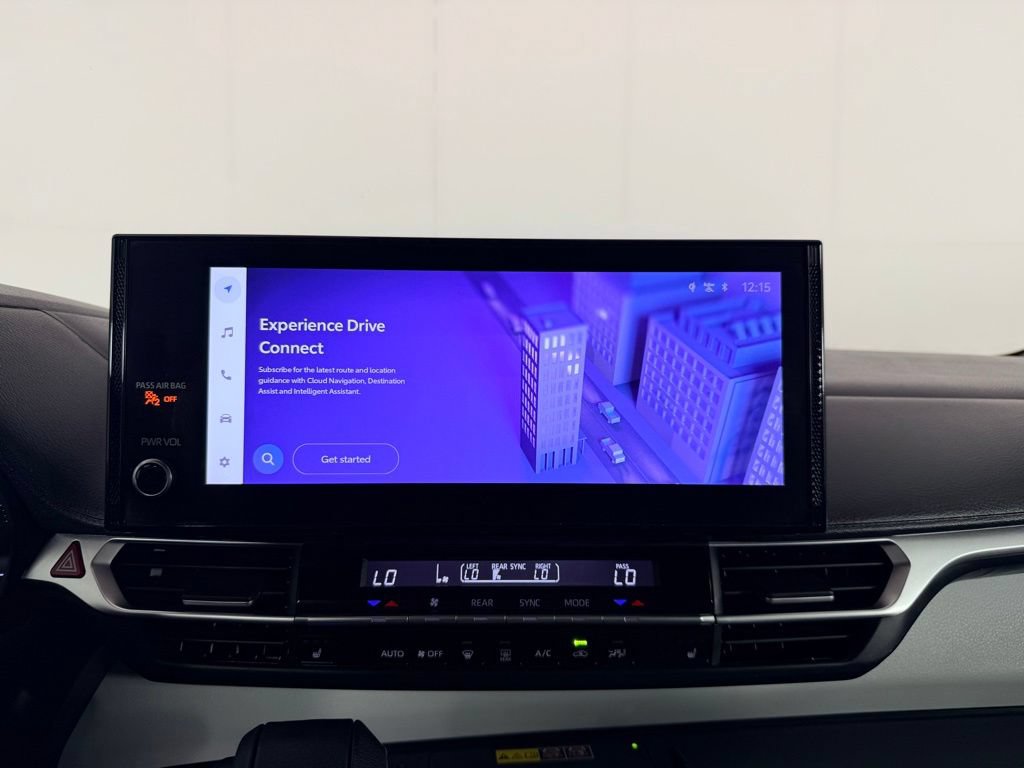 Used 2025 Toyota Sienna XLE w/ XLE Plus Package FWD image 18
