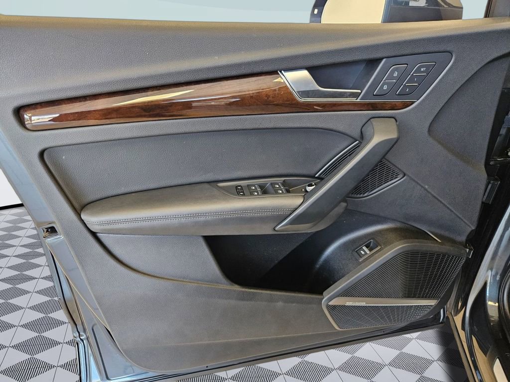 Used 2019 Audi Q5 2.0T Premium Plus w/ Premium Plus Package image 10