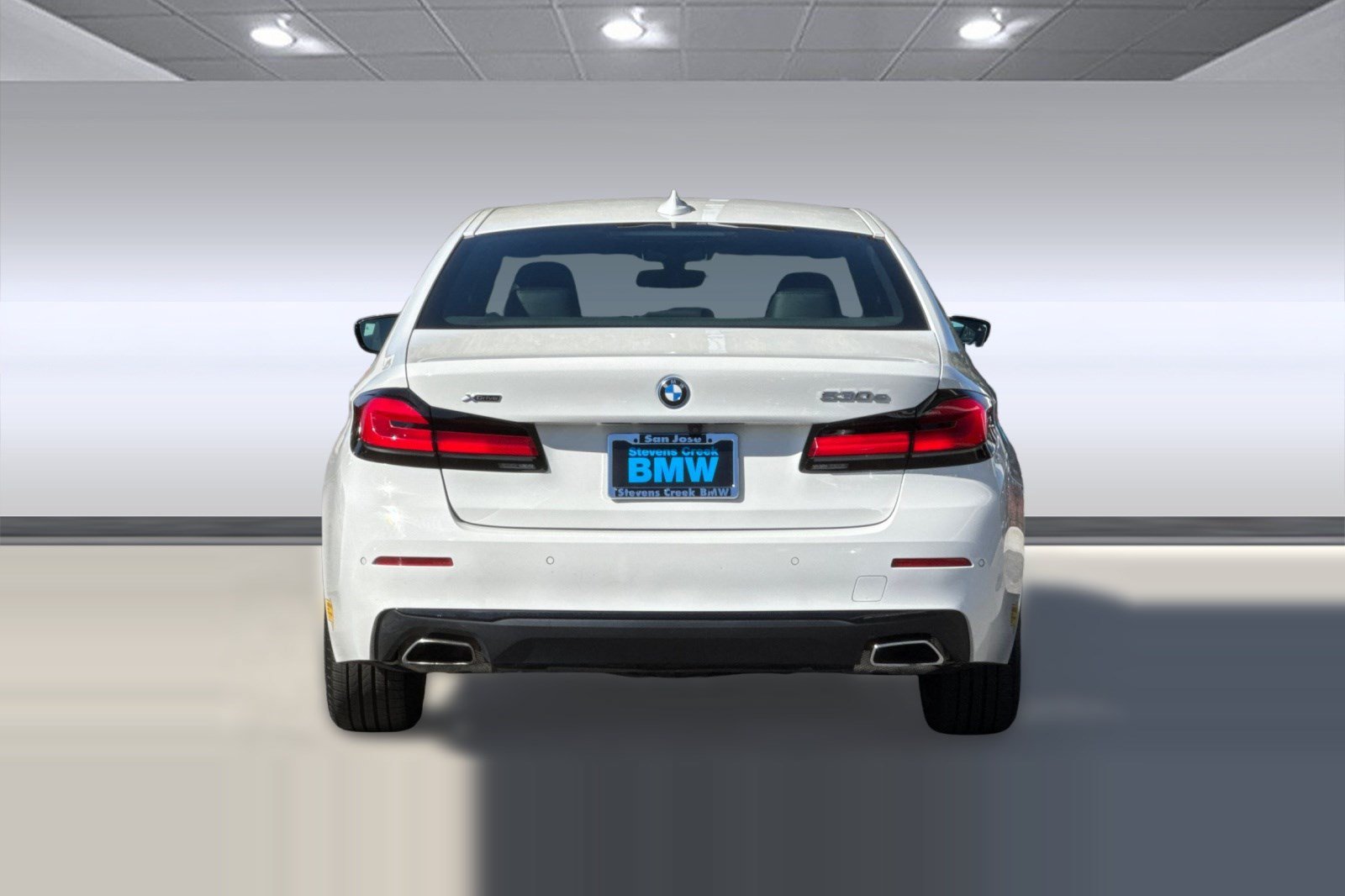 Used 2022 BMW 530e xDrive w/ Convenience Package AWD/4WD image 10