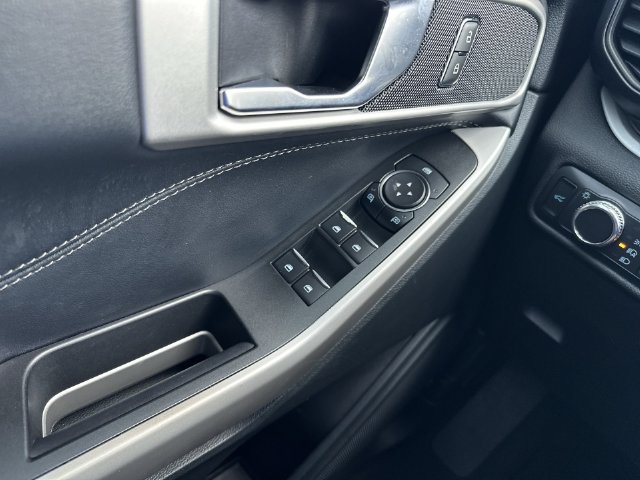 Used 2022 Ford Explorer XLT RWD image 14