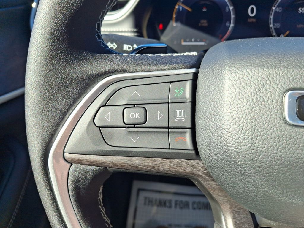 New 2025 Jeep Grand Cherokee Limited w/ Black Appearance Package image 26