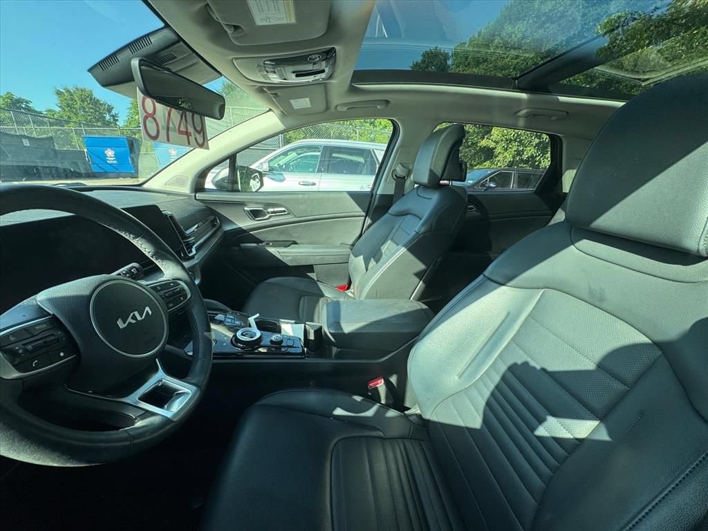 Certified 2025 Kia Sportage SX Prestige AWD/4WD image 8
