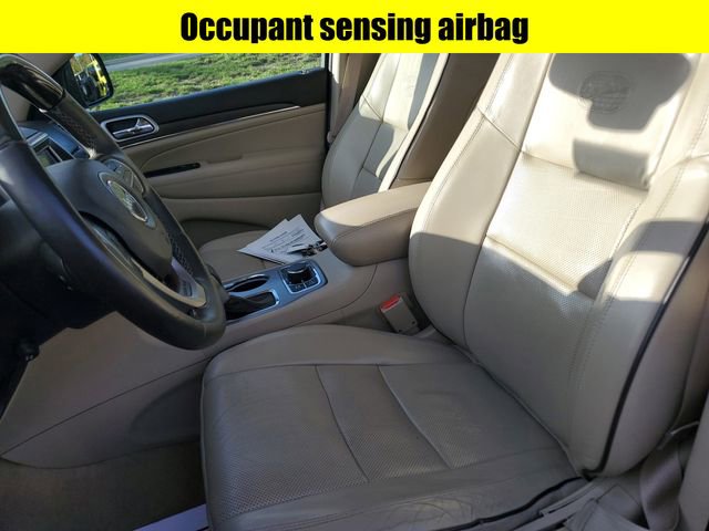 Used 2018 Jeep Grand Cherokee Overland image 25