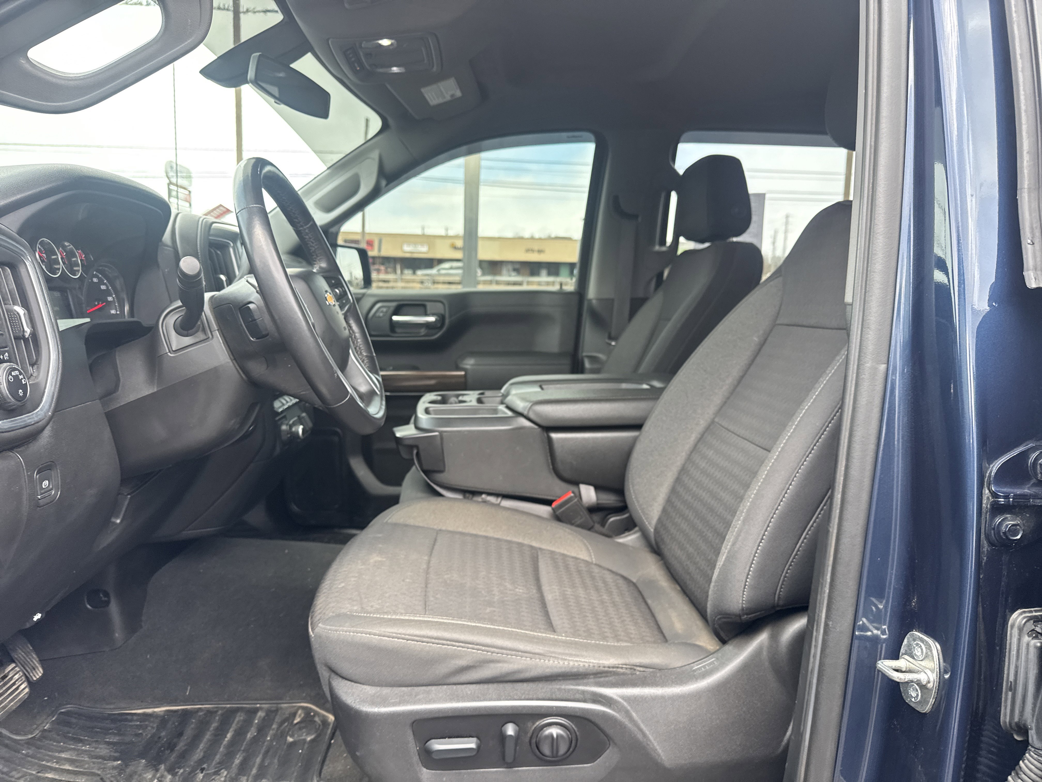 Used 2022 Chevrolet Silverado 1500 LT w/ Bed Protection Package image 12