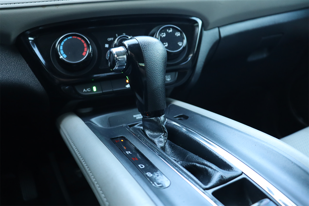 Used 2020 Honda HR-V LX image 37