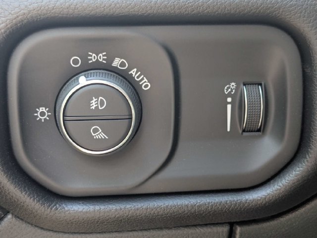 New 2026 RAM 2500 Big Horn AWD/4WD image 24
