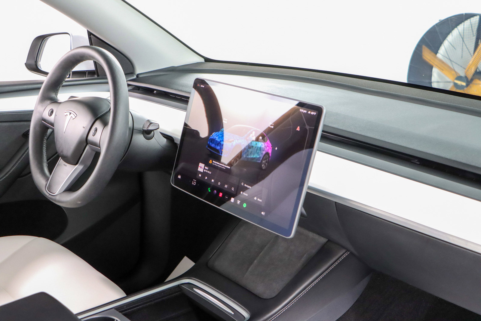 Used 2025 Tesla Model Y Long Range AWD/4WD image 24