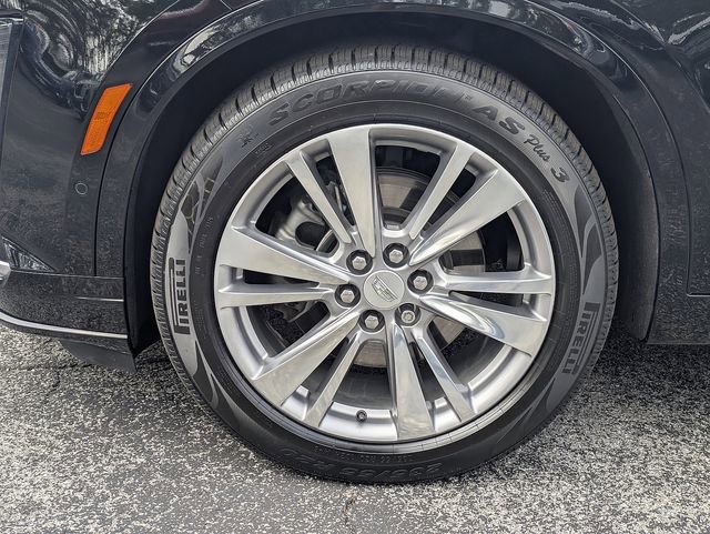 Certified 2023 Cadillac XT6 Premium Luxury w/ Technology Package FWD image 11