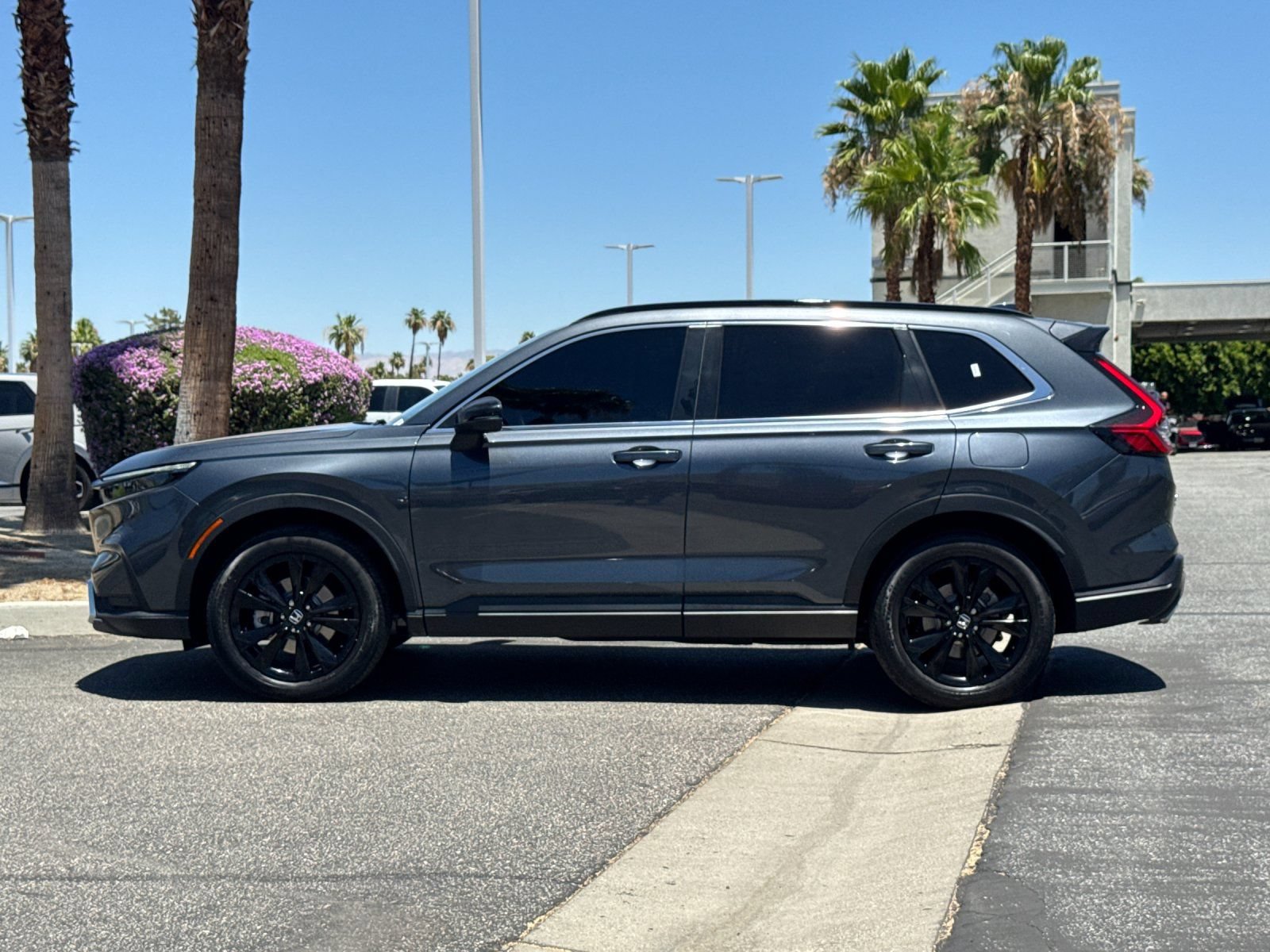 Used 2023 Honda CR-V Sport Touring image 6