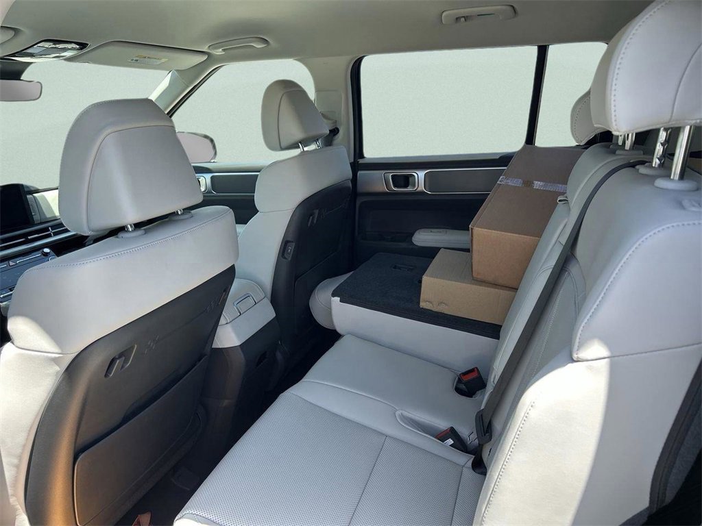 Used 2025 Hyundai Santa Fe SEL image 19