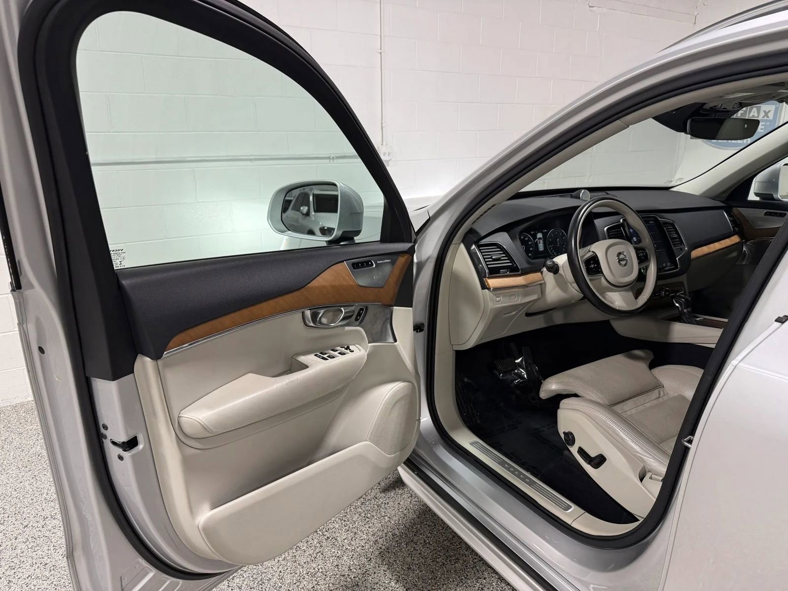 Used 2018 Volvo XC90 T6 Inscription AWD/4WD image 9
