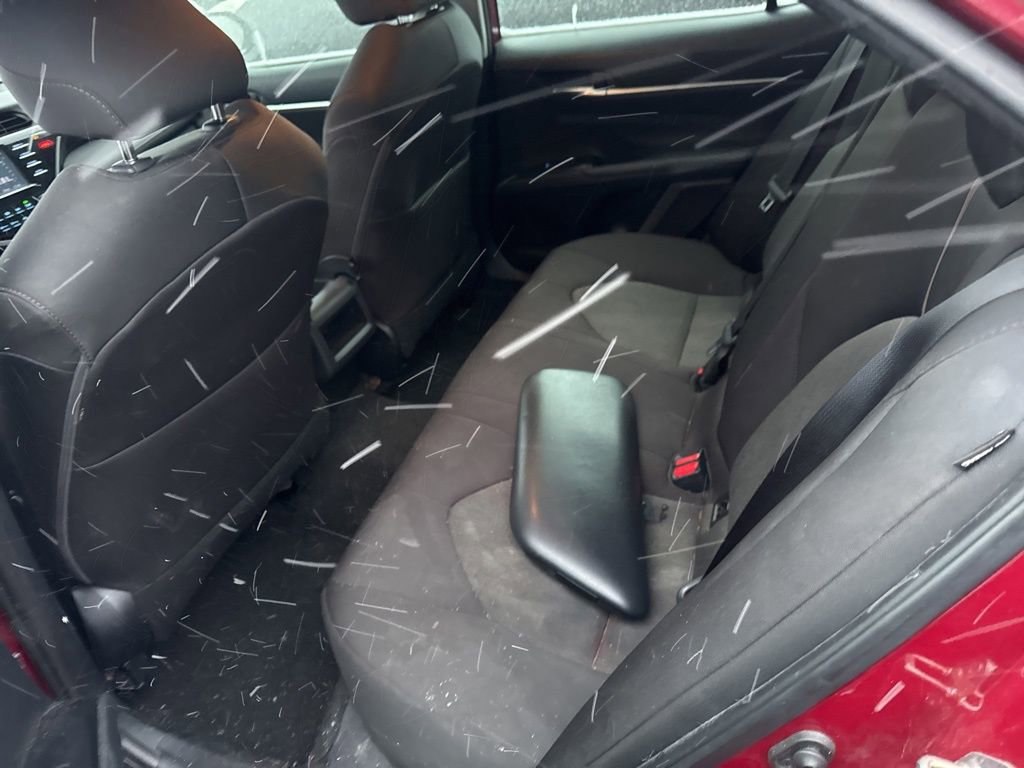 Used 2019 Toyota Camry LE image 9