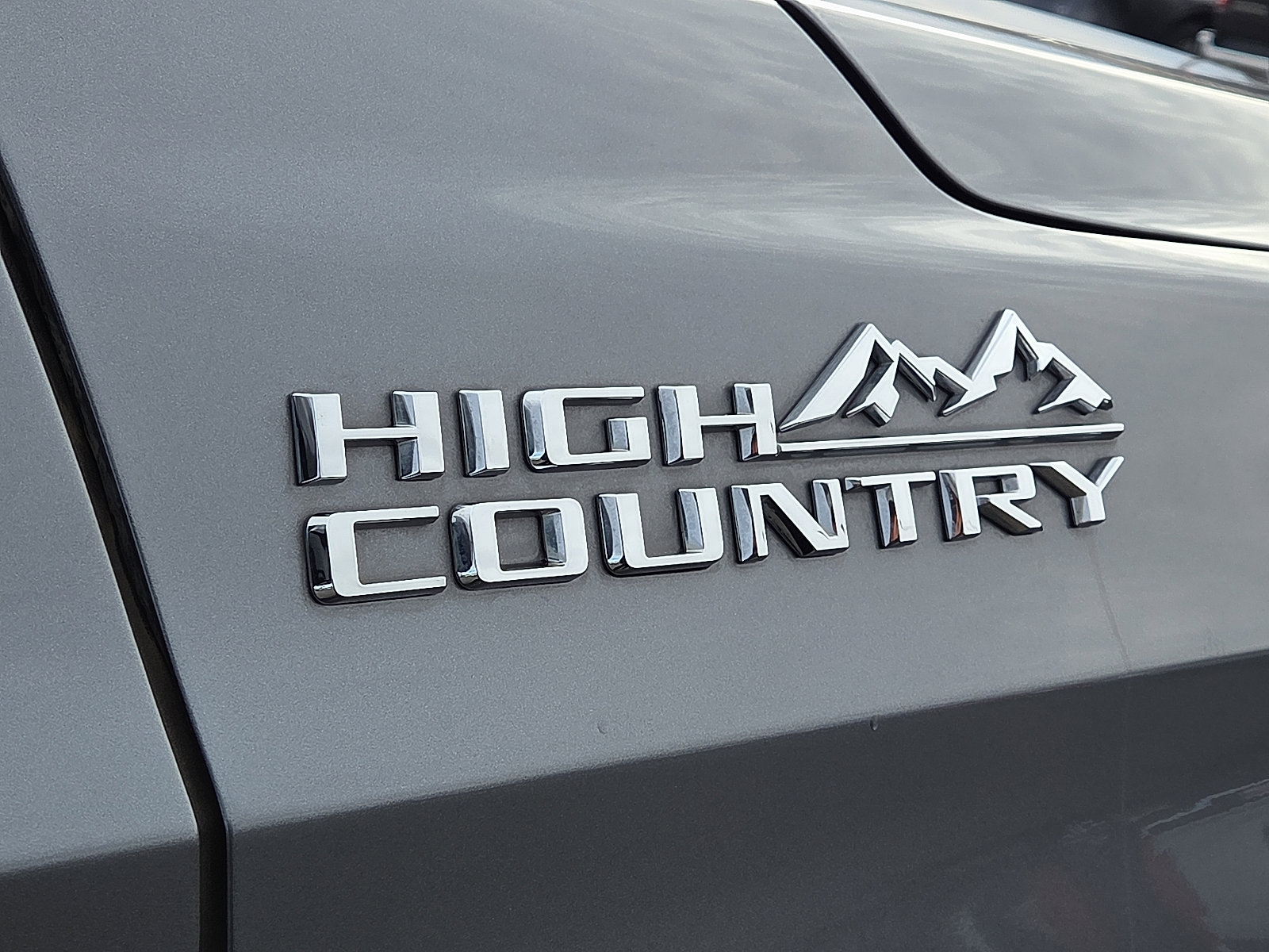 Used 2021 Chevrolet Suburban High Country w/ Premium Package image 7