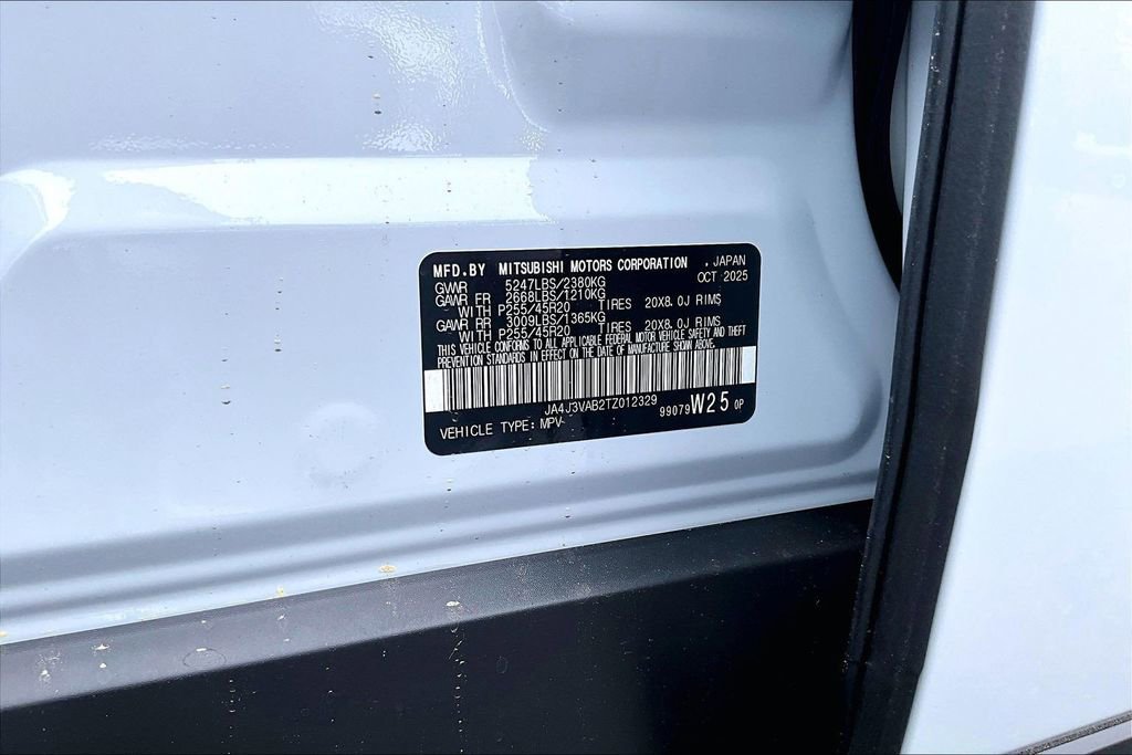 New 2026 Mitsubishi Outlander FWD image 13