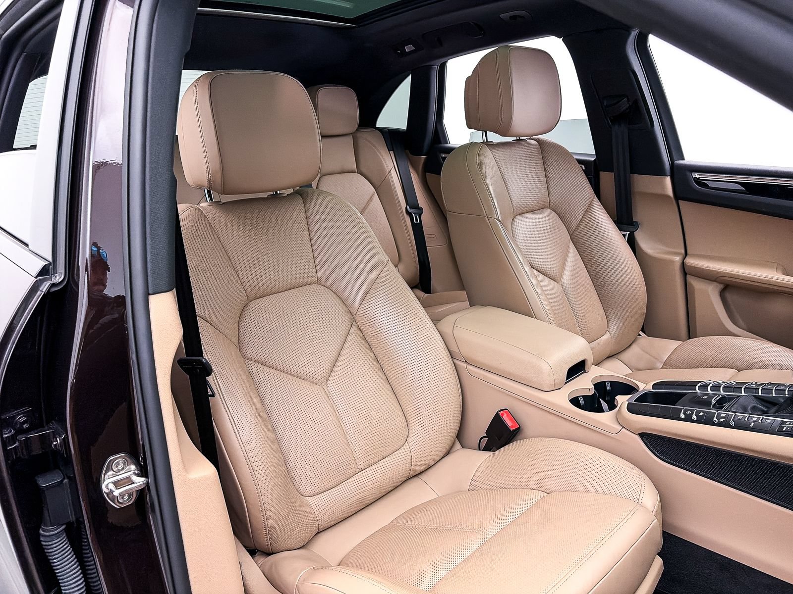 Used 2021 Porsche Macan S w/ Premium Package Plus AWD/4WD image 40