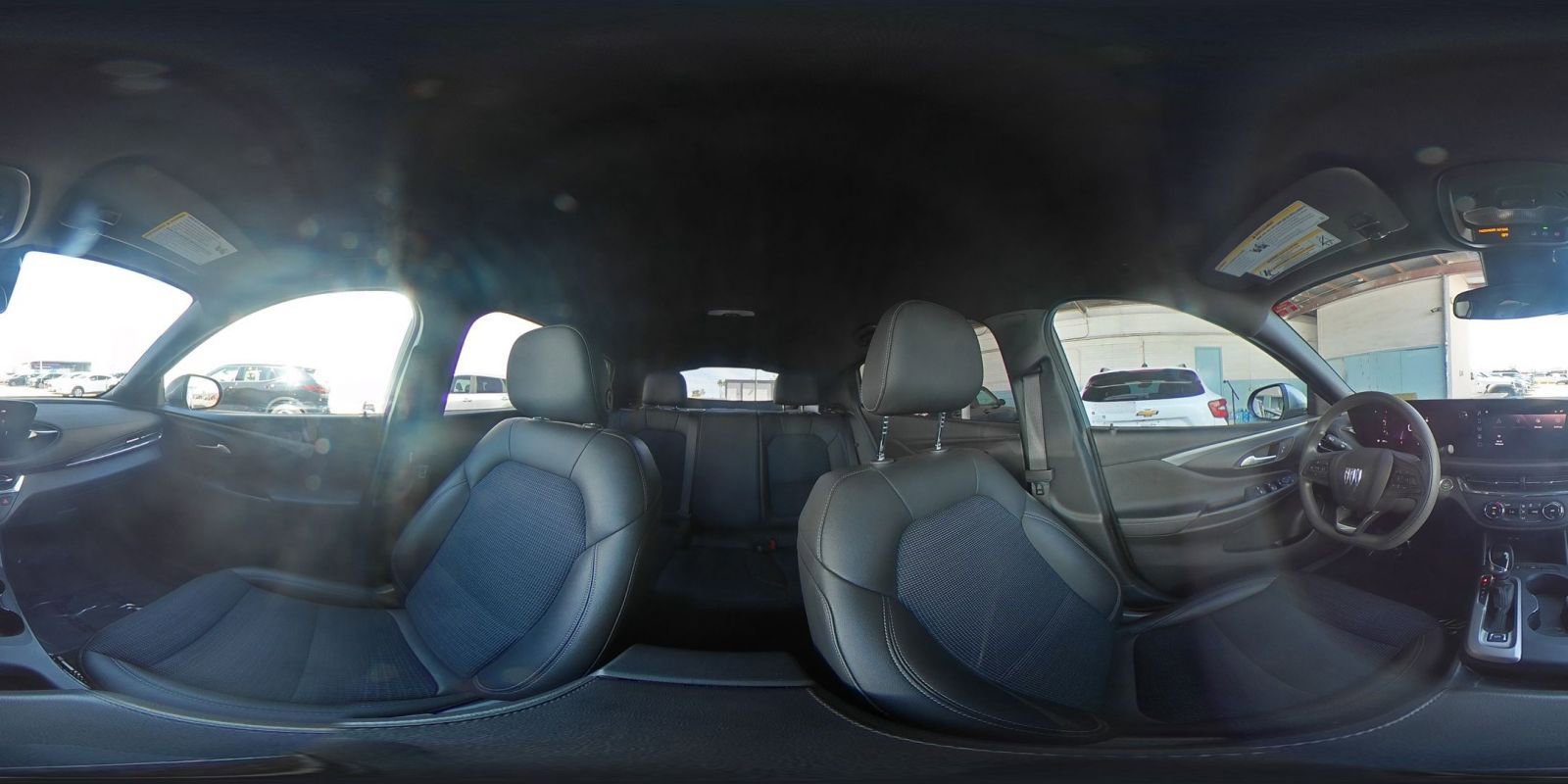 Used 2025 Buick Envista Preferred image 42