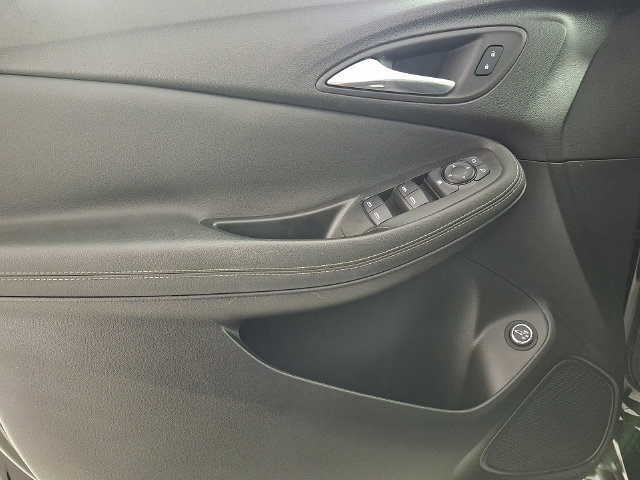 Used 2022 Buick Encore GX Select w/ Advanced Technology Package FWD image 14