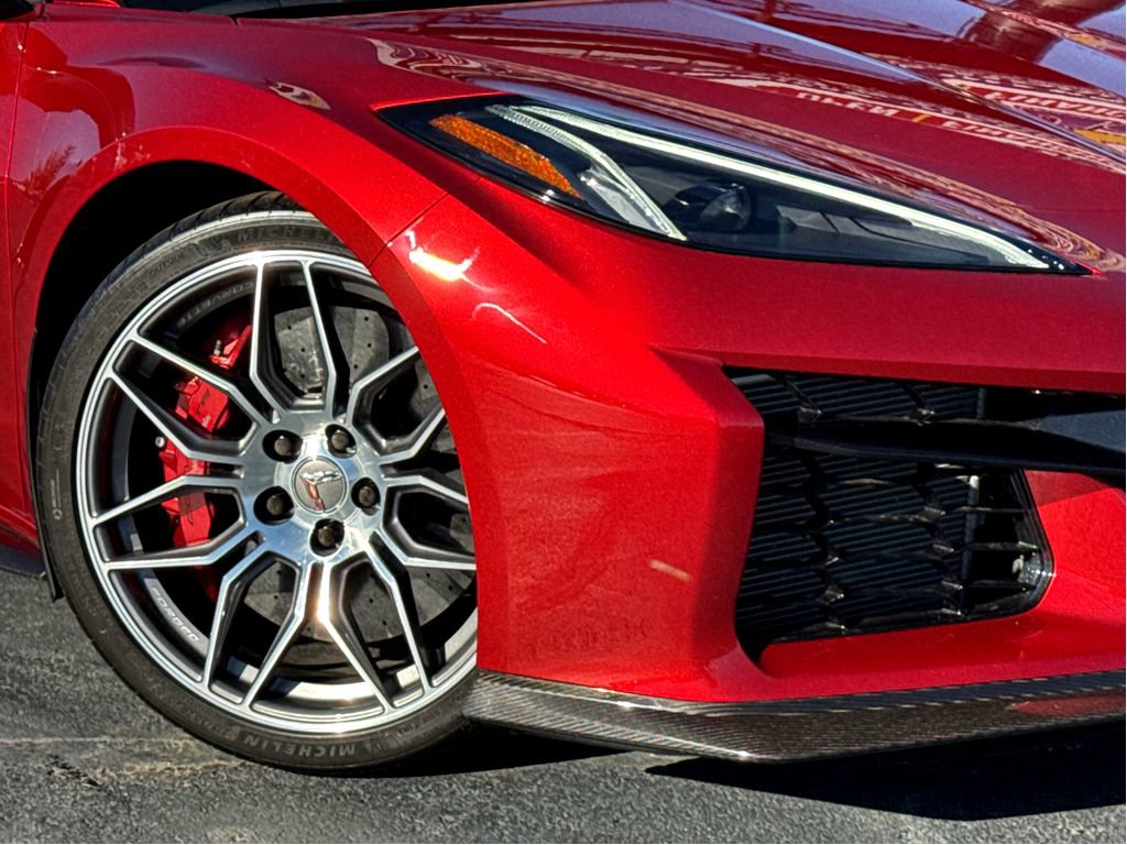 Used 2023 Chevrolet Corvette Z06 w/ Engine Appearance Package image 5